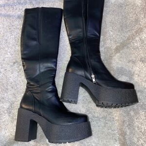 LAMODA platform knee high boots